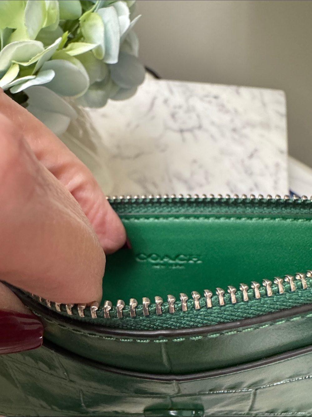 Coach Emerald Croc-Embossed Leather Card Wallet - Picture 6 of 9